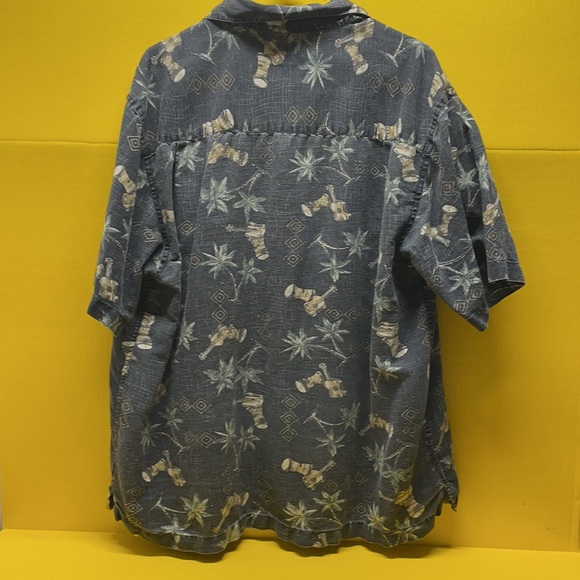 Quicksilver edition men’s large button down short sleeve shirt black w/ pattern - Picture 4 of 4